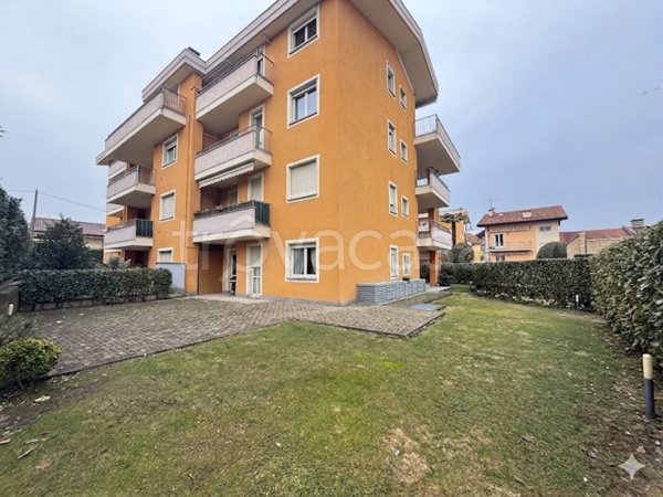 appartamento in vendita a Cuneo in zona Confreria