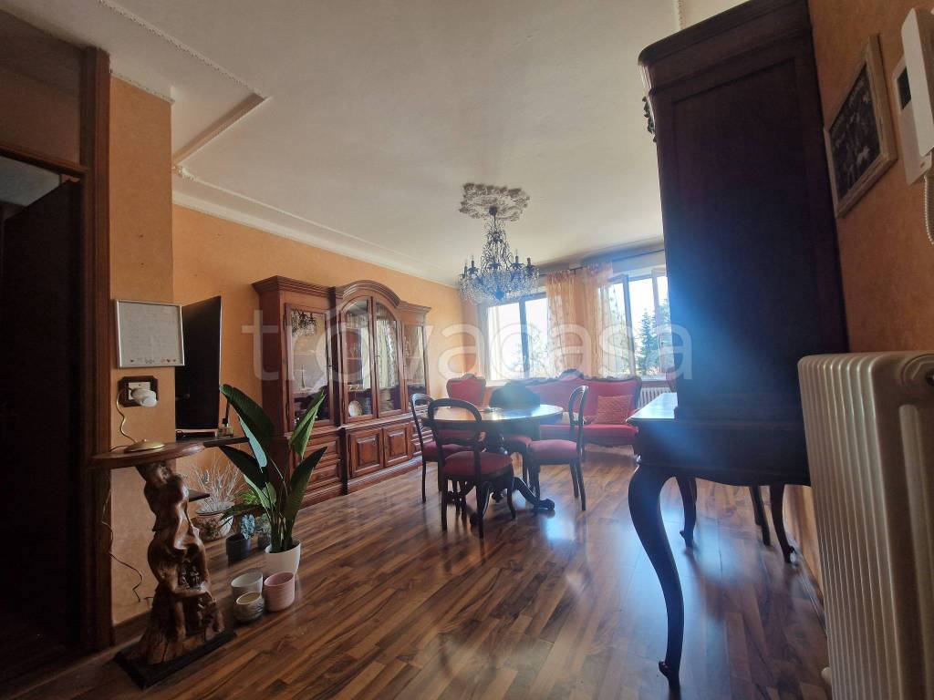 appartamento in vendita a Cuneo in zona Confreria