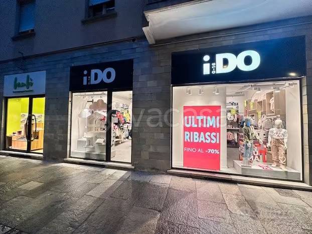 negozio in vendita a Cuneo in zona Centro Città