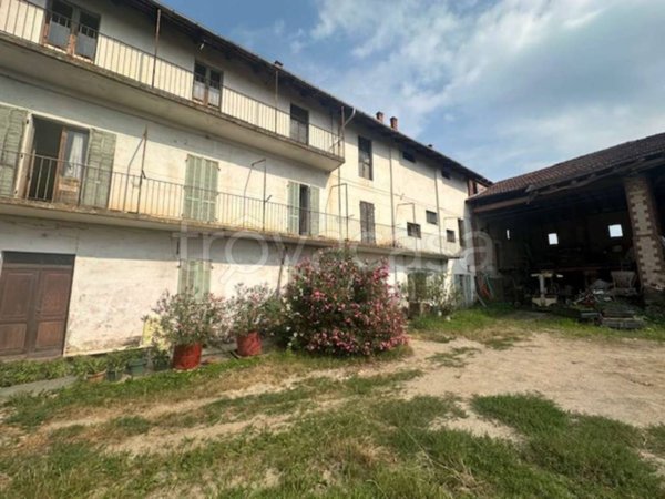 casale in vendita a Cuneo in zona San Benigno