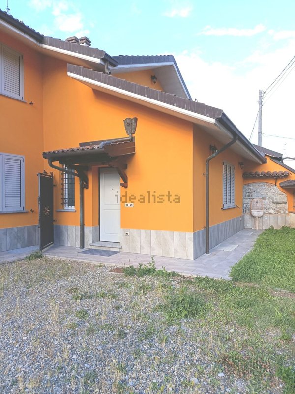 casa indipendente in vendita a Cuneo in zona Borghetto