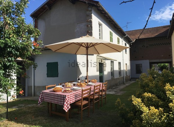 casa indipendente in vendita a Cuneo in zona Borghetto