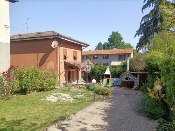casa indipendente in vendita a Cuneo in zona Borghetto