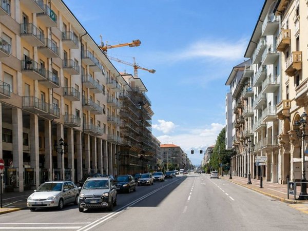 appartamento in vendita a Cuneo in zona Centro Città