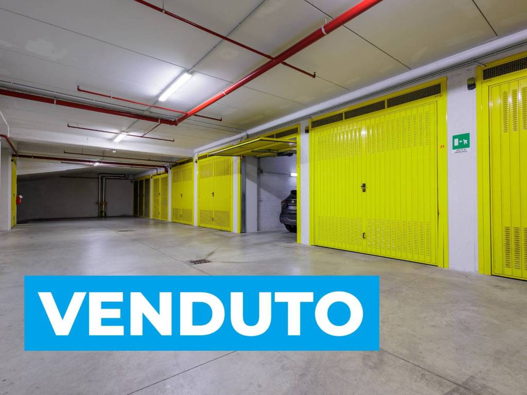 box auto in vendita a Cuneo in zona Centro Città