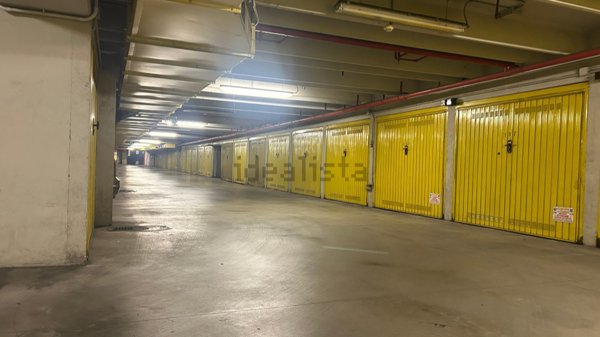 box auto in vendita a Cuneo in zona Piazza Boves