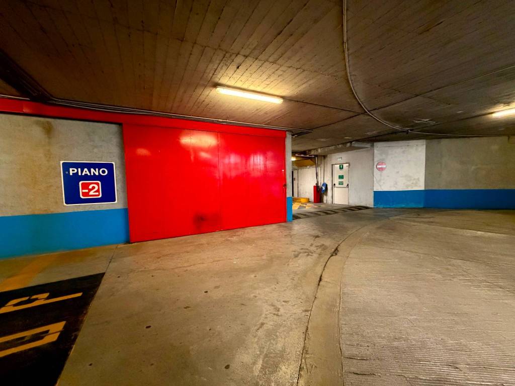 box auto in vendita a Cuneo in zona Piazza Boves