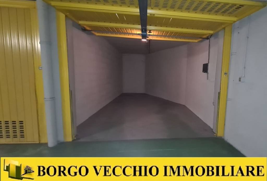 box auto in vendita a Cuneo in zona Centro Città
