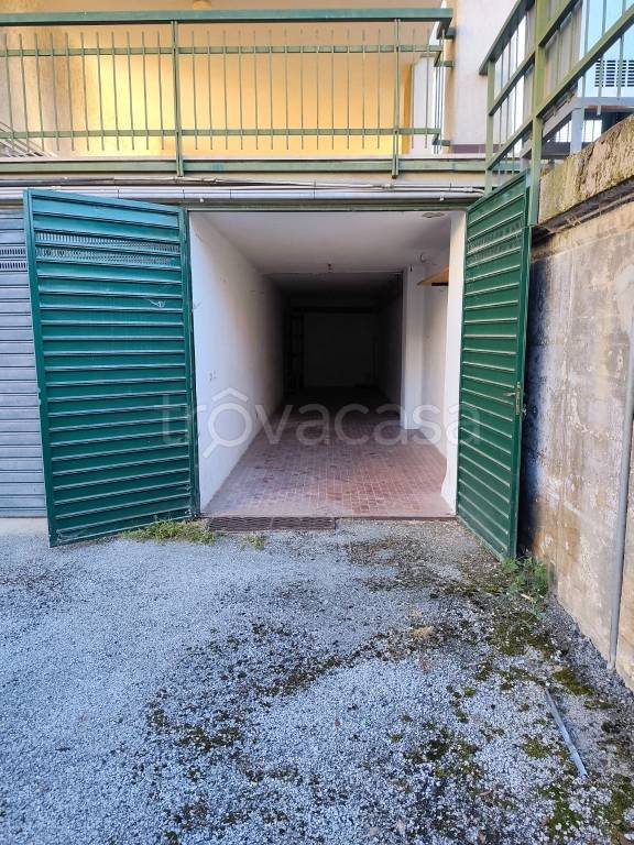 box auto in vendita a Cuneo in zona Viale degli Angeli