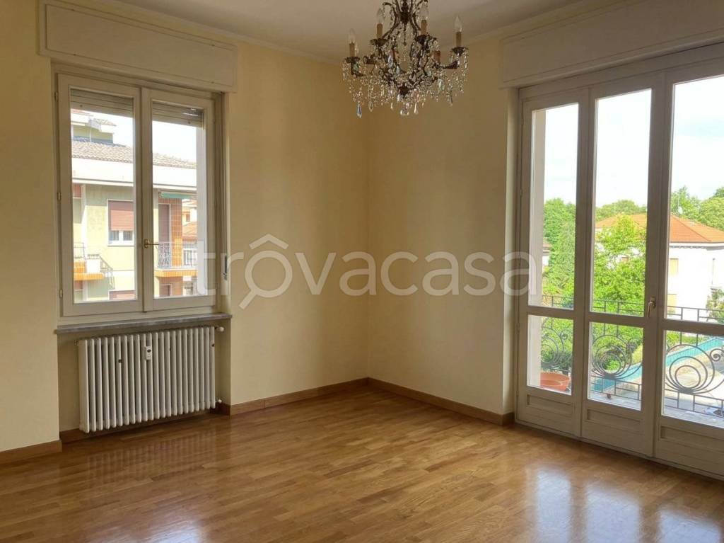 appartamento in vendita a Cuneo in zona Viale degli Angeli