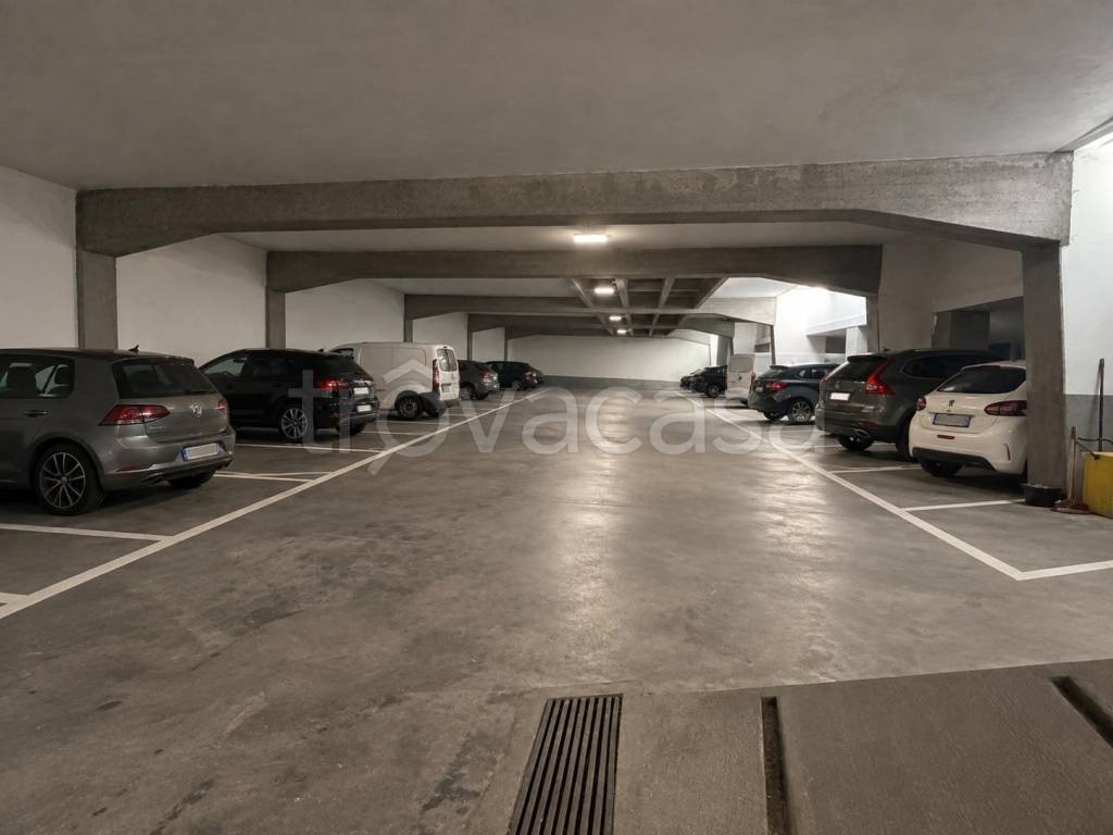locale di sgombero in vendita a Cuneo in zona Corso Galileo Ferraris