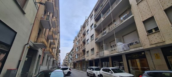 appartamento in vendita a Cuneo in zona Centro Città