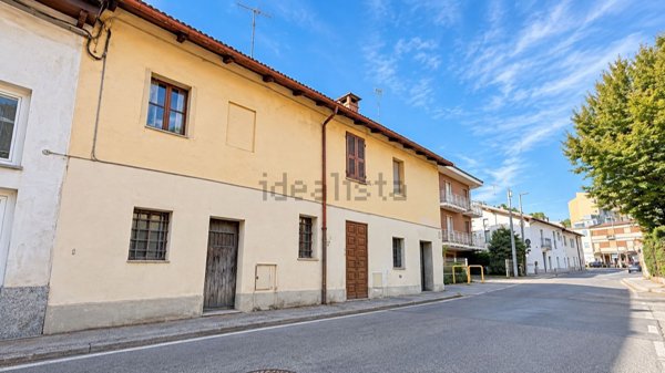 casa indipendente in vendita a Cuneo in zona San Rocco Castagnaretta