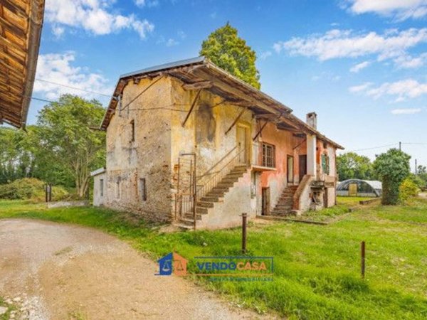 casale in vendita a Cuneo