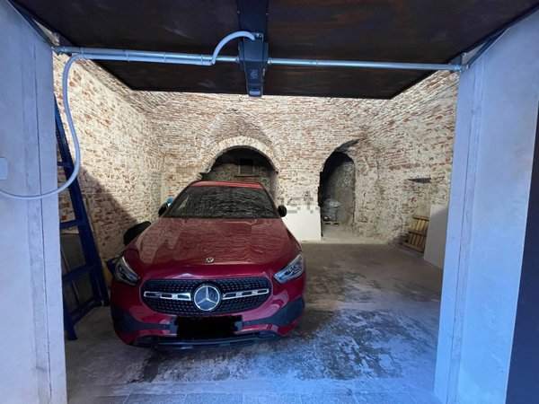 box auto in vendita a Cuneo in zona Centro Città