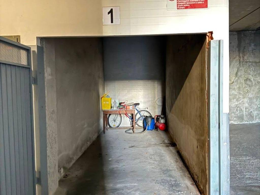 box auto in vendita a Cuneo in zona Centro Città