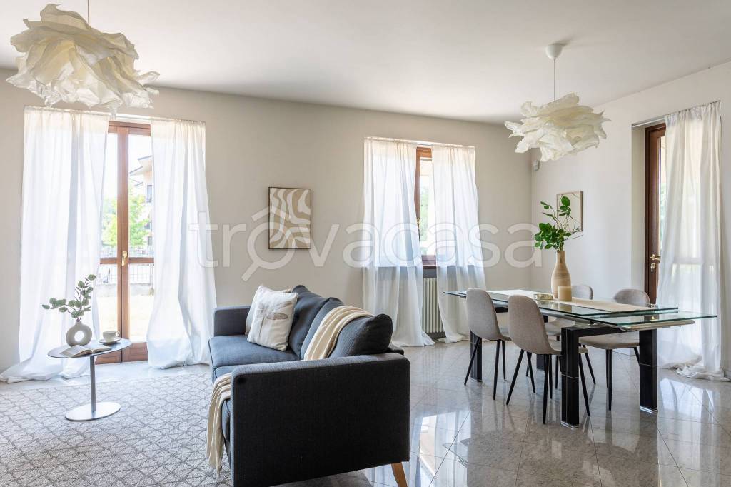 casa indipendente in vendita a Cuneo in zona Borgo San Giuseppe