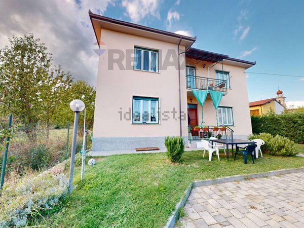 casa indipendente in vendita a Cuneo in zona Roata Rossi
