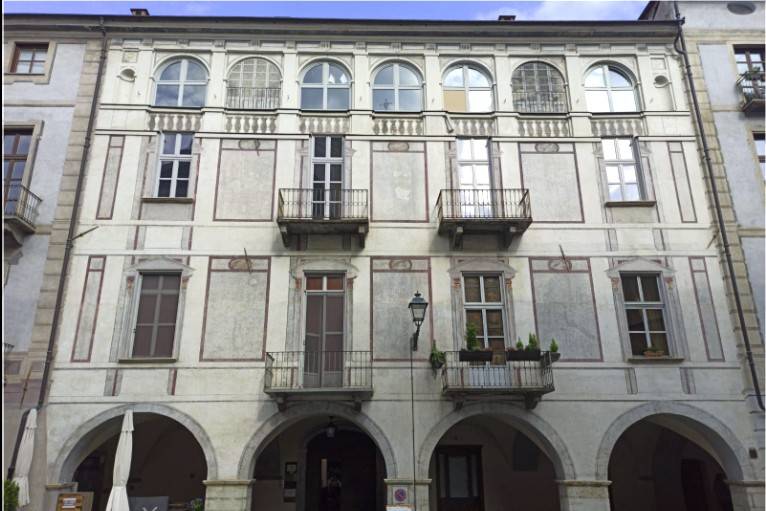appartamento in vendita a Cuneo in zona Centro Città