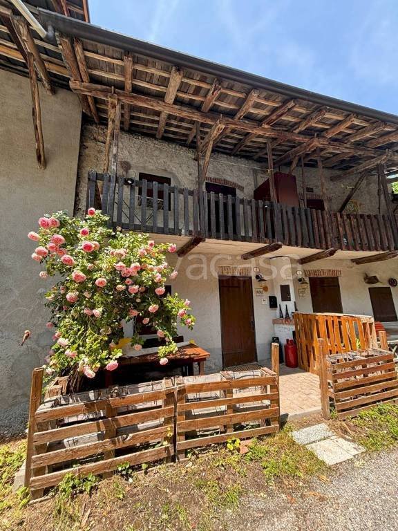 casa indipendente in vendita a Demonte