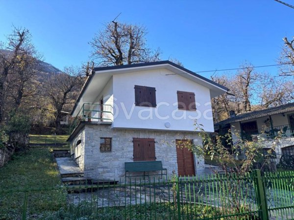casa indipendente in vendita a Demonte