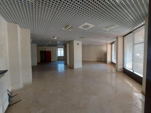ufficio in vendita a Demonte