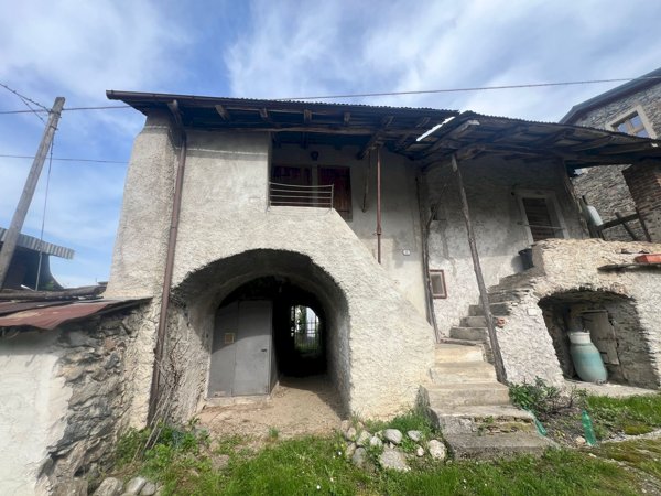 casa semindipendente in vendita a Demonte