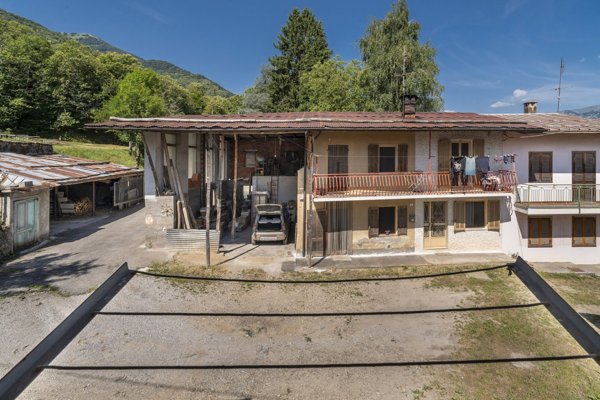 casa semindipendente in vendita a Demonte