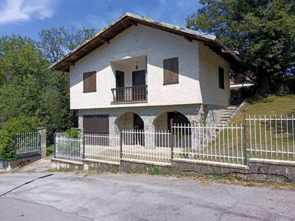 casa indipendente in vendita a Demonte