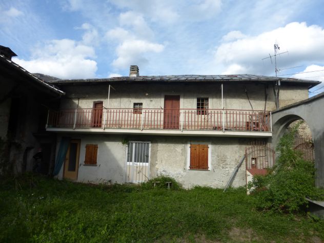 casale in vendita a Demonte