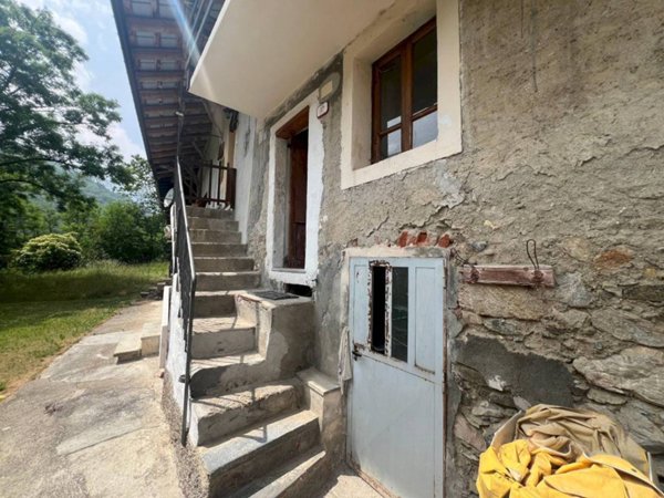 casa indipendente in vendita a Demonte