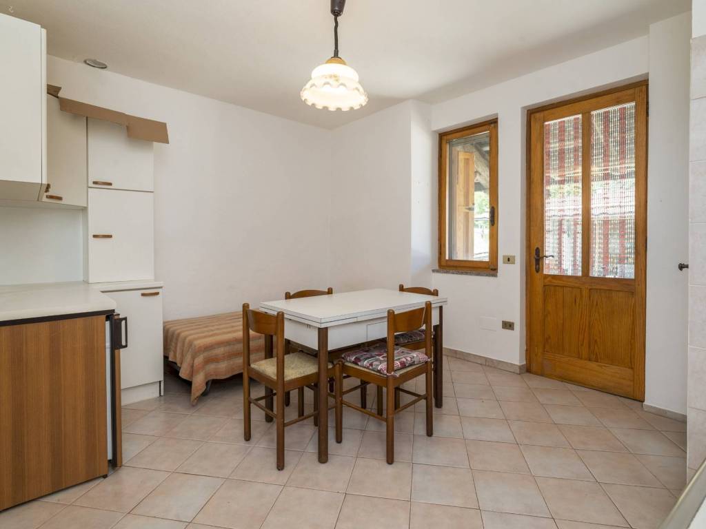 casa indipendente in vendita a Demonte