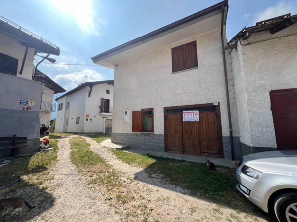 casa indipendente in vendita a Demonte