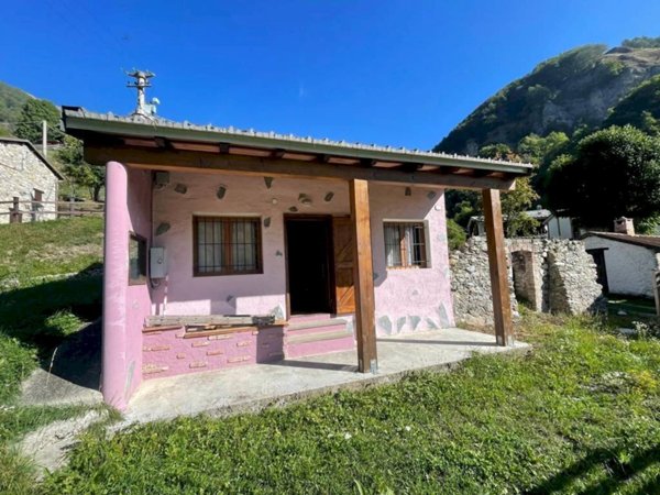 casa indipendente in vendita a Demonte