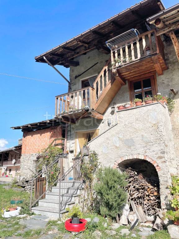 casa indipendente in vendita a Demonte