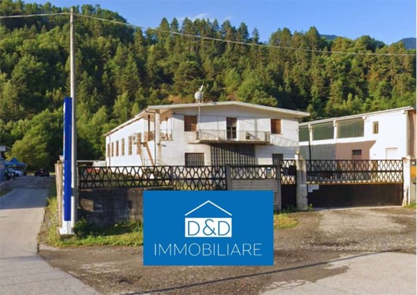 locale commerciale in vendita a Demonte