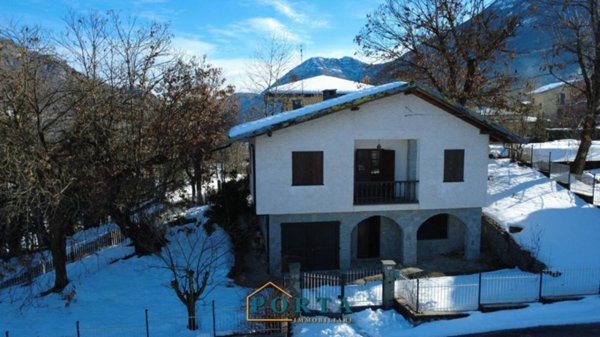 casa indipendente in vendita a Demonte