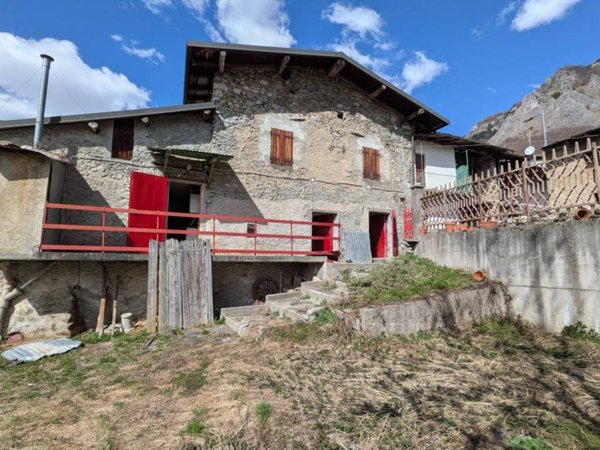 casa indipendente in vendita a Demonte