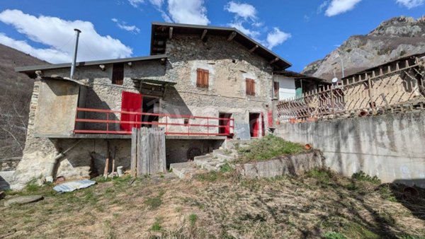 casa indipendente in vendita a Demonte