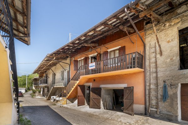 casa indipendente in vendita a Demonte