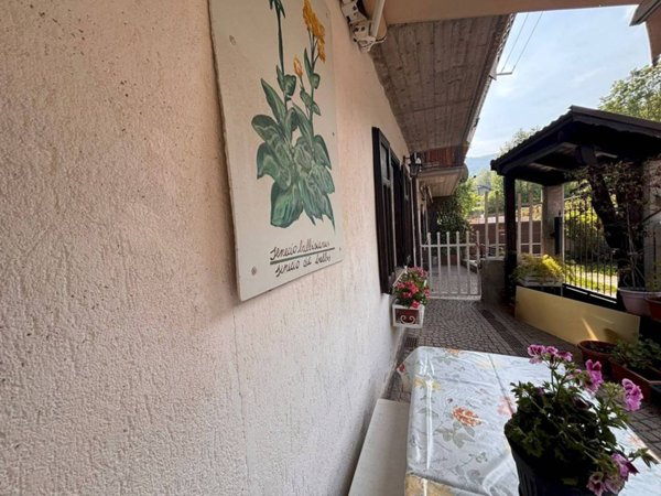 casa indipendente in vendita a Demonte