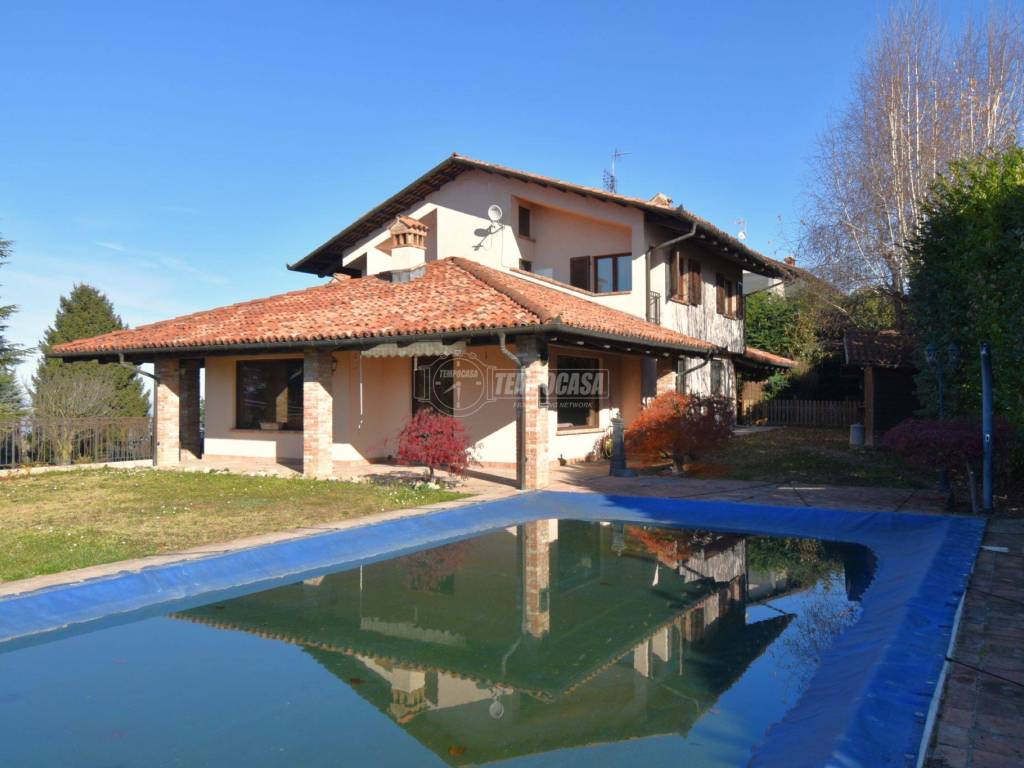 casa indipendente in vendita a Diano d'Alba