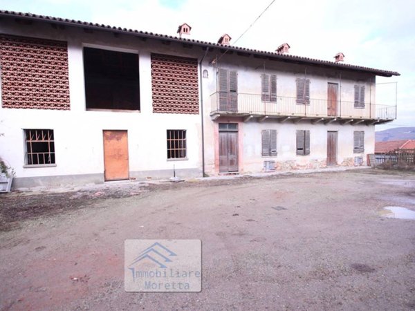 casa indipendente in vendita a Diano d'Alba in zona Ricca