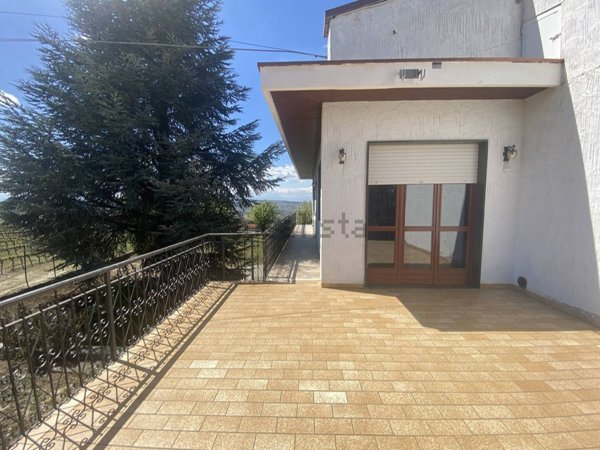 casa indipendente in vendita a Diano d'Alba