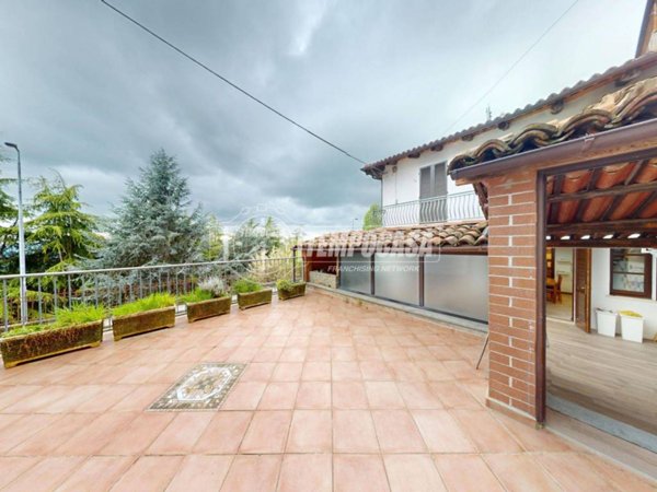 casa indipendente in vendita a Diano d'Alba