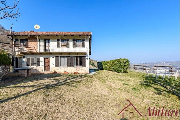 casa indipendente in vendita a Diano d'Alba in zona Ricca