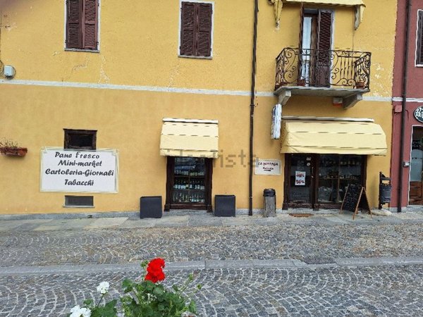 locale di sgombero in vendita a Diano d'Alba