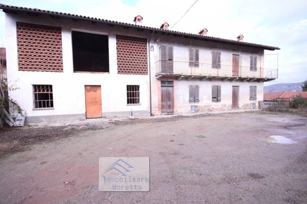 casa indipendente in vendita a Diano d'Alba in zona Ricca