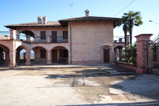 casa indipendente in vendita a Diano d'Alba