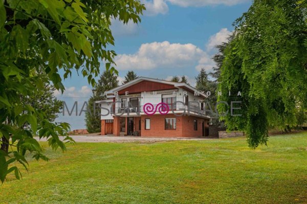 casa indipendente in vendita a Diano d'Alba